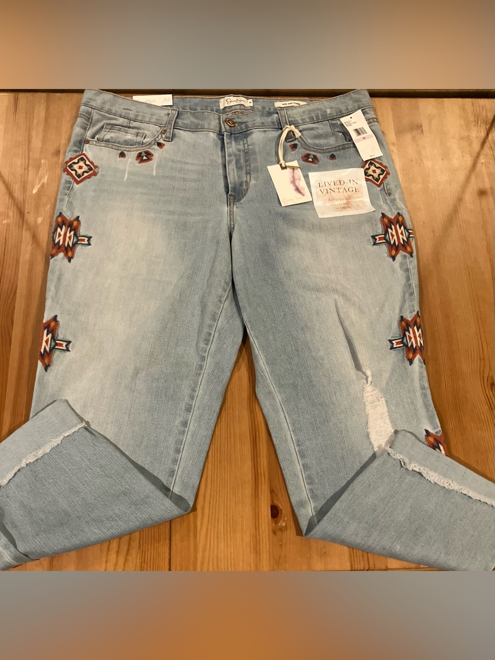 NWT Jessica Simpson Mika Best Friend Light Wash Embroidered Women's Jeans Sz 32